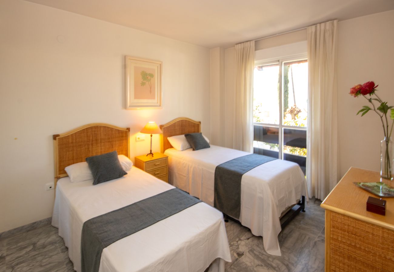 Apartment in Marbella - Puerto Banus, 400 metres to the Beach 