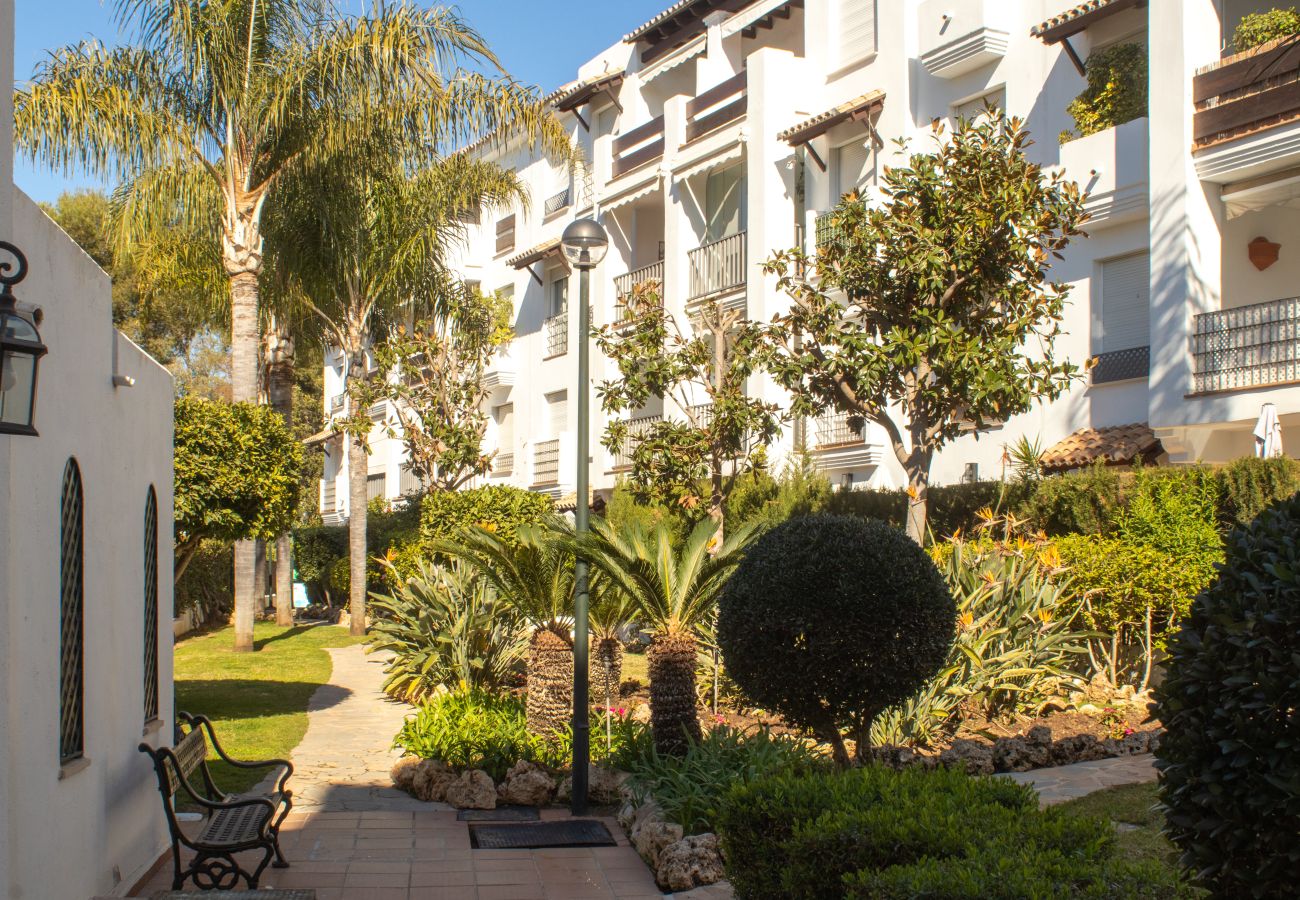 Apartment in Marbella - Puerto Banus, 400 metres to the Beach 