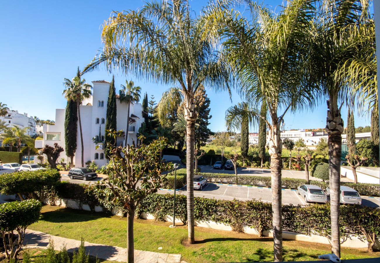 Apartment in Marbella - Puerto Banus, 400 metres to the Beach 