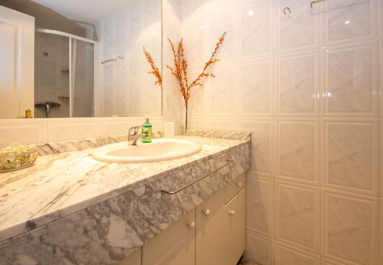 Apartment in Marbella - Puerto Banus, 400 metres to the Beach 