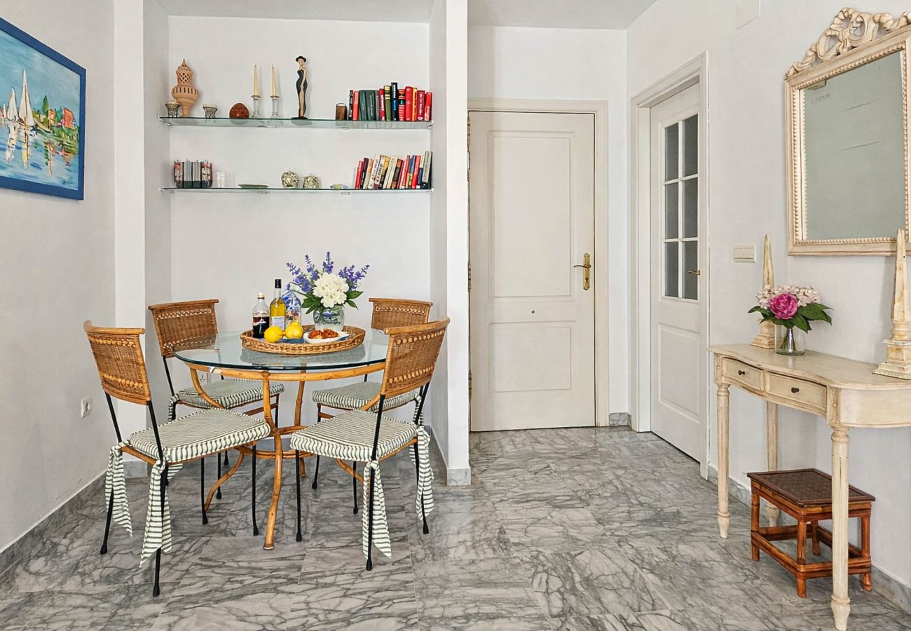 Apartment in Marbella - Puerto Banus, 400 metres to the Beach 