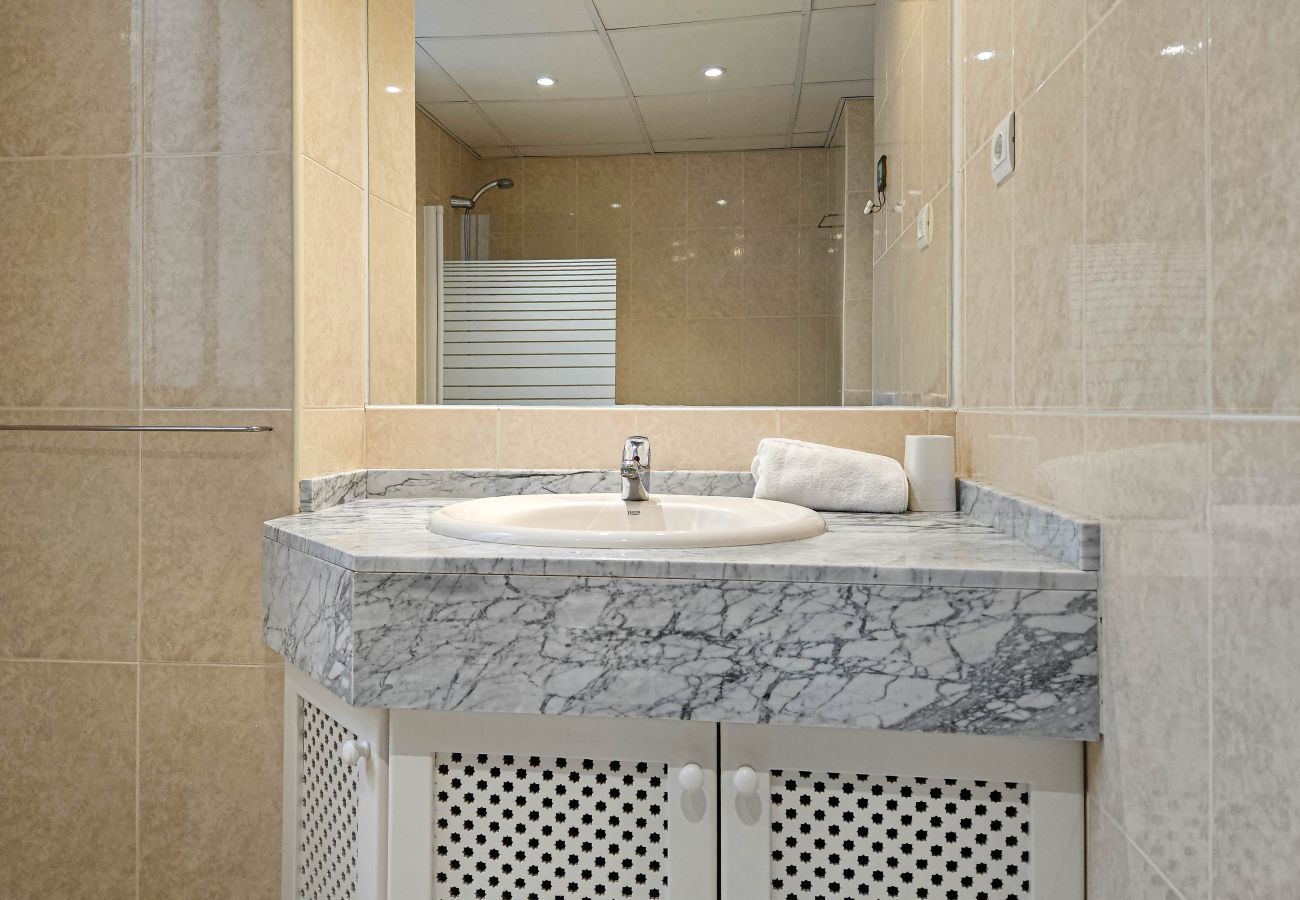Apartment in Marbella - Puerto Banus, 400 metres to the Beach 
