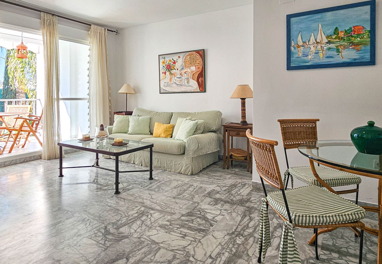 Apartment in Marbella - Puerto Banus, 400 metres to the Beach 