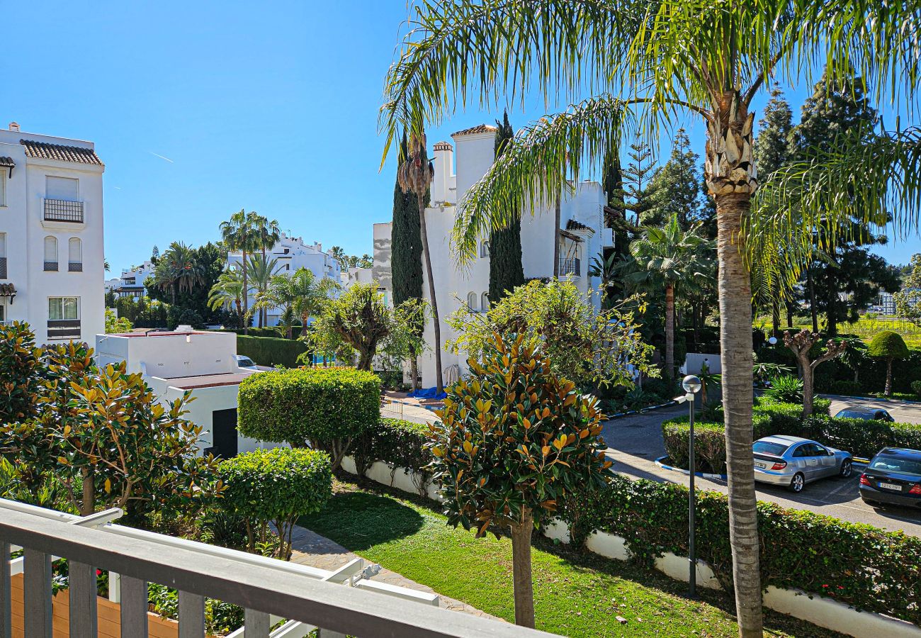 Apartment in Marbella - Puerto Banus, 400 metres to the Beach 