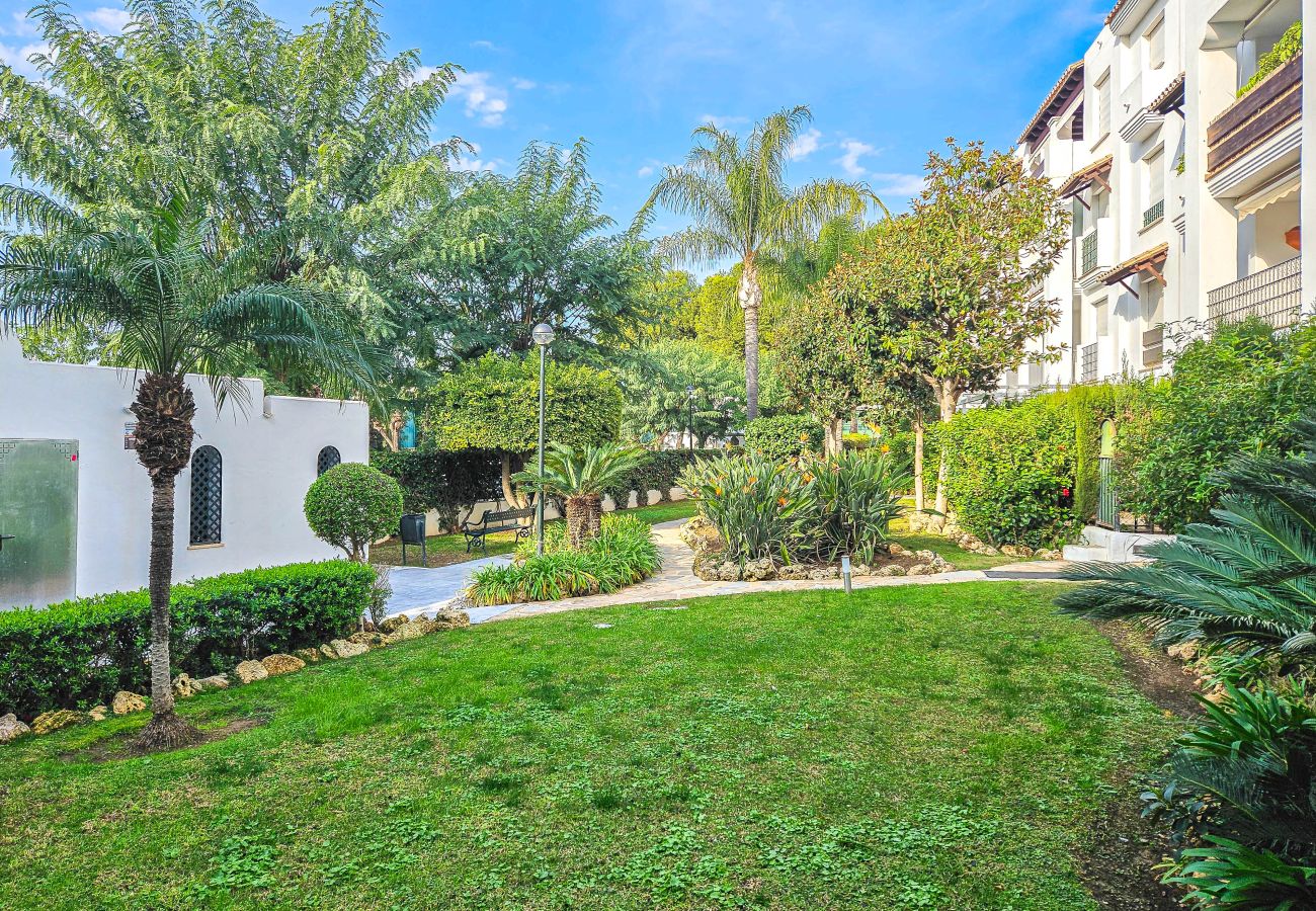 Apartment in Marbella - Puerto Banus, 400 metres to the Beach 