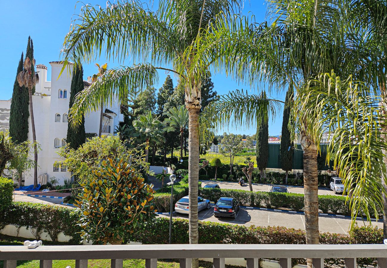 Apartment in Marbella - Puerto Banus, 400 metres to the Beach 