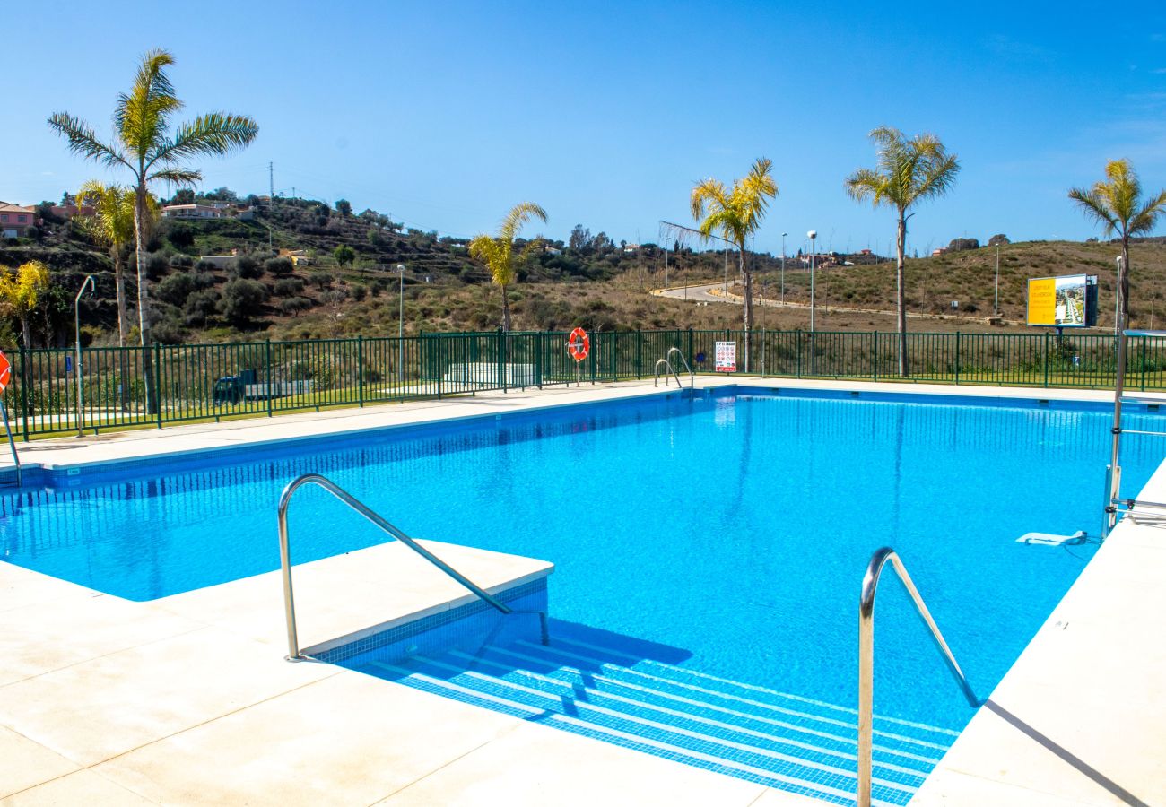 Apartment in Mijas Costa - 2 bedroom apartment, pool views near La Cala