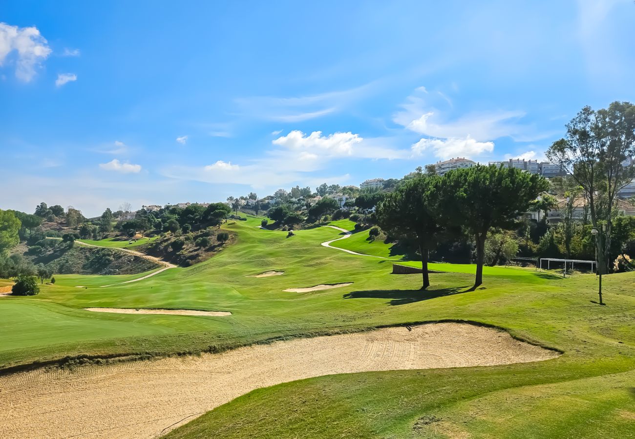 Apartment in Mijas Costa - 2 bedroom apartment, pool views near La Cala
