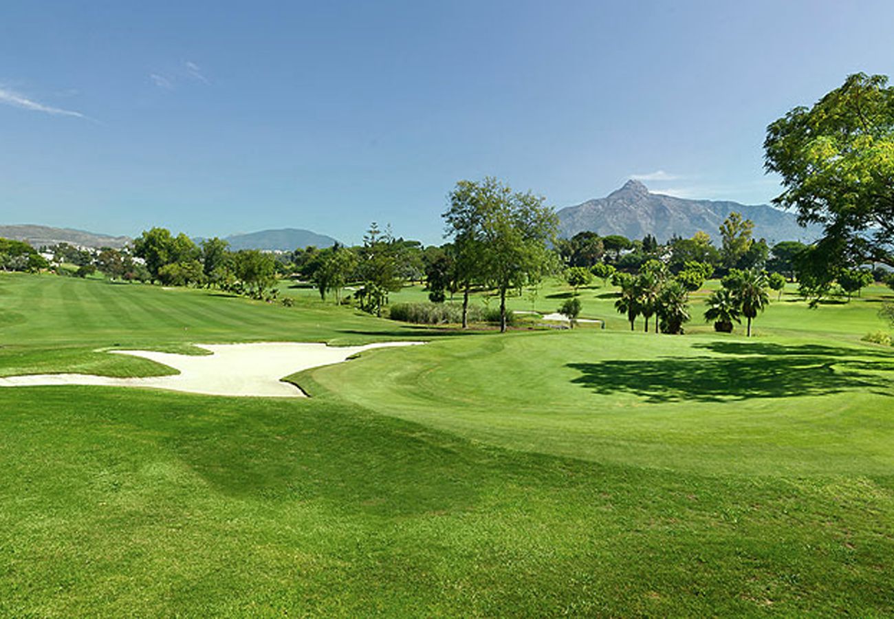 Apartment in Marbella - 3 Bed Apart Nueva Andalucia 5 min drive to Banus 