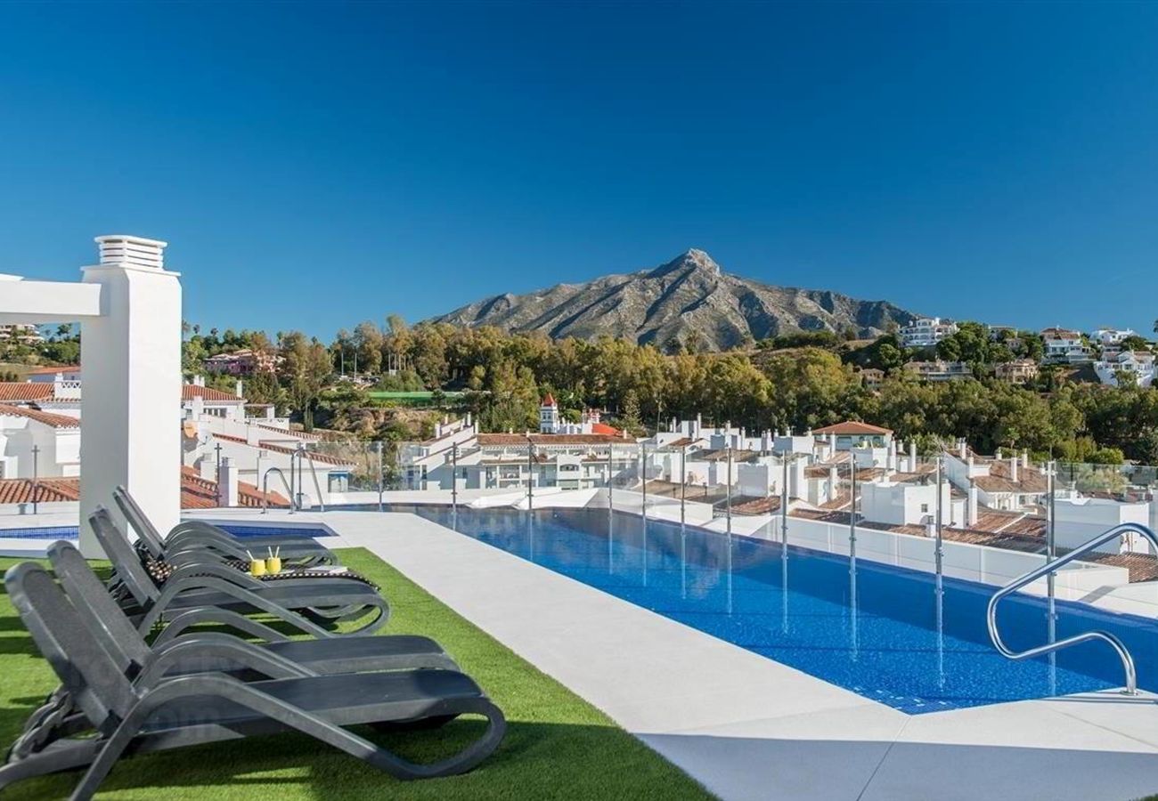 Apartment in Marbella - 3 Bed Apart Nueva Andalucia 5 min drive to Banus 