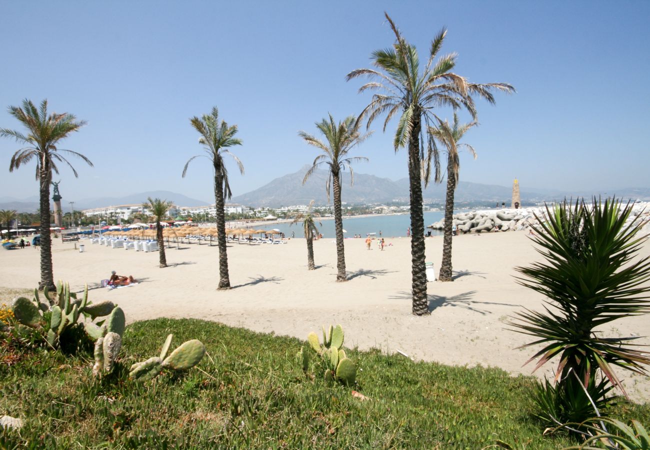 Apartment in Marbella - 3 Bed Apart Nueva Andalucia 5 min drive to Banus 