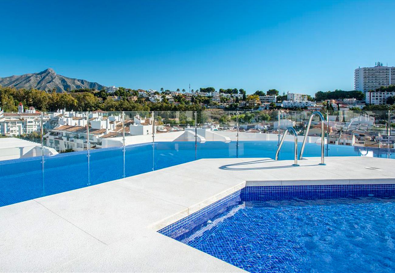 Apartment in Marbella - 3 Bed Apart Nueva Andalucia 5 min drive to Banus 