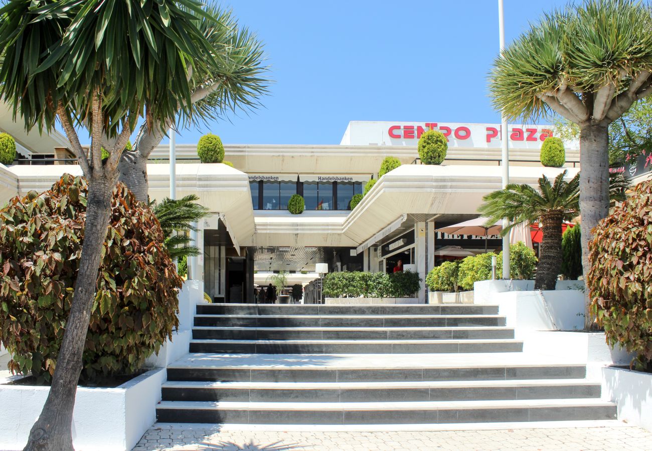 Apartment in Marbella - 3 Bed Apart Nueva Andalucia 5 min drive to Banus 