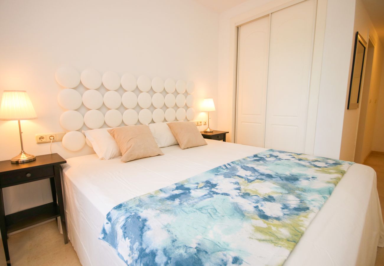 Apartment in Marbella - Lovely 2 bedroom apt near golf Los Lagos Elviria 