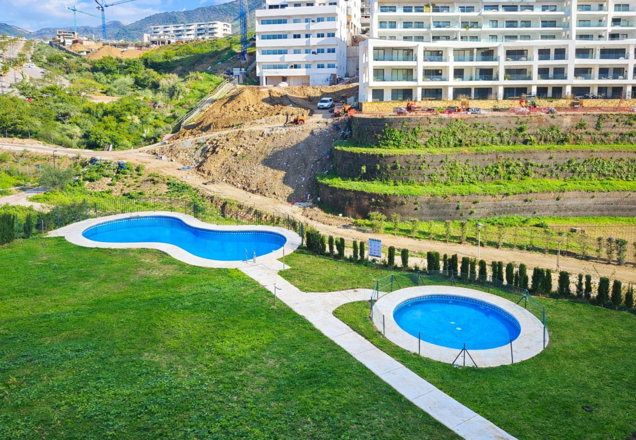 Apartment in Fuengirola - Two Bedroom Apartment to rent in Carvajal