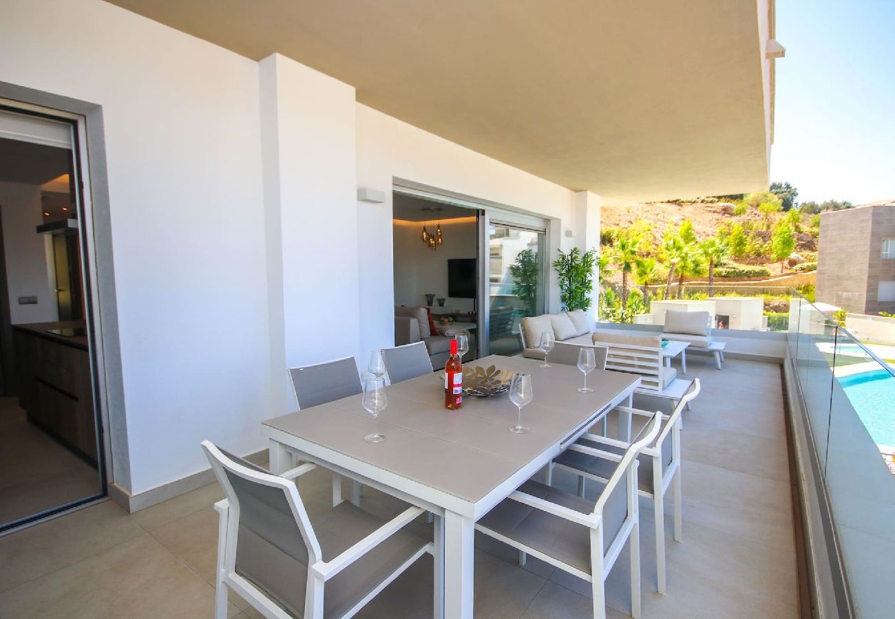 Apartment in La Cala de Mijas - Spacious modern 3 bed near the La Cala Golf resort 