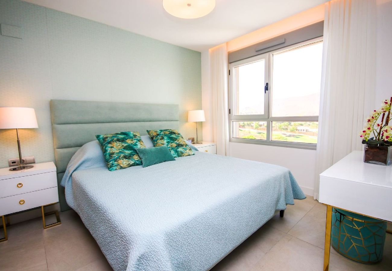 Apartment in La Cala de Mijas - Spacious modern 3 bed near the La Cala Golf resort 