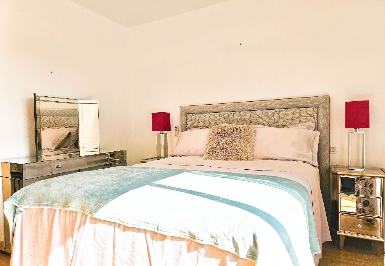 Terraced House in Mijas Costa - Two bed House in Calahonda just 1km to the beach 