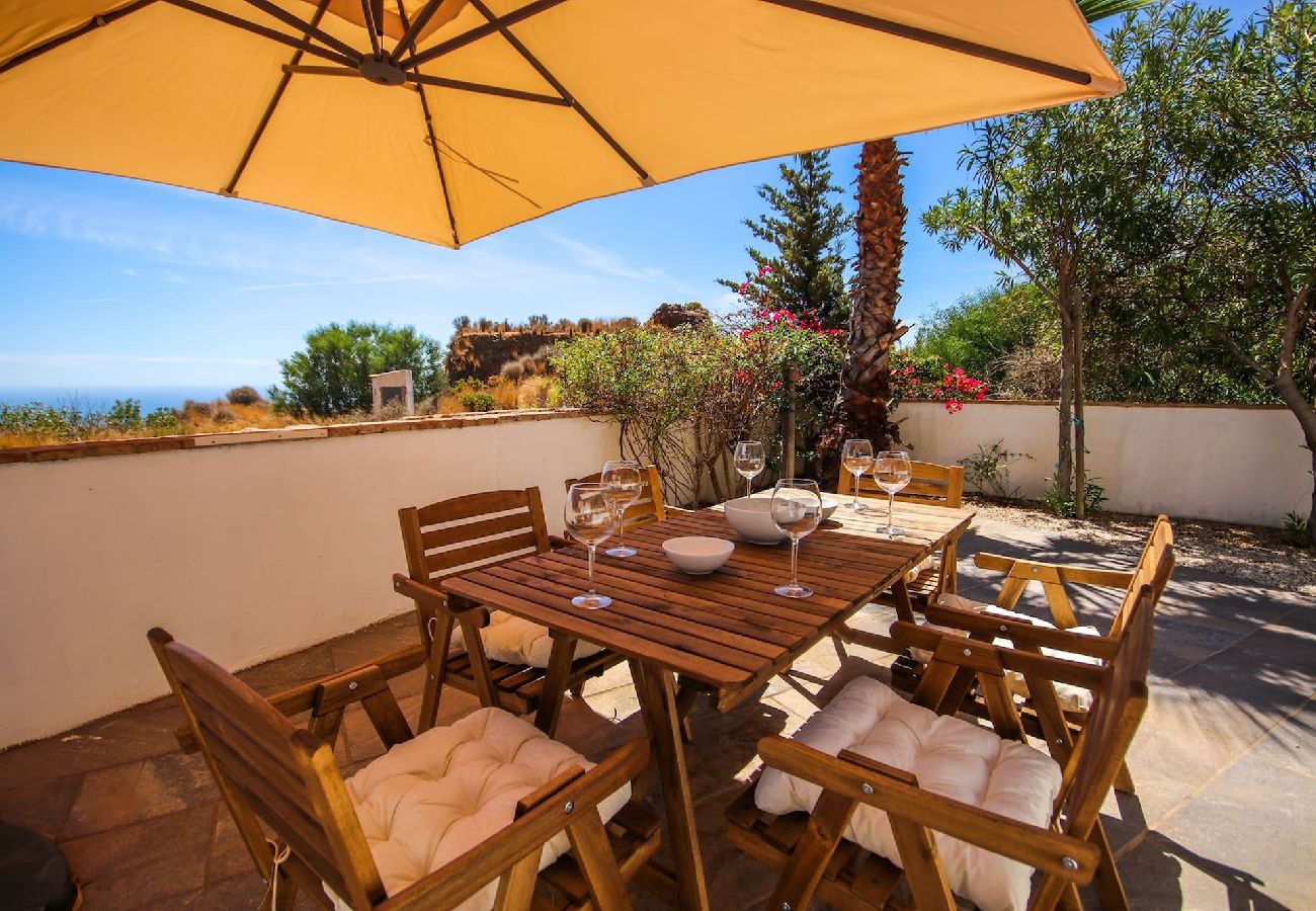 Terraced House in Mijas Costa - Four bedroom townhouse in Benalmadena with BBQ 