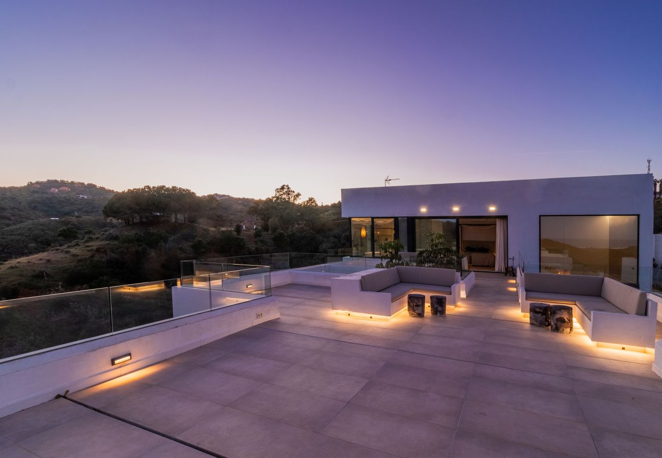 Villa in Mijas Costa - Stylish villa with private pool and outdoor gym 