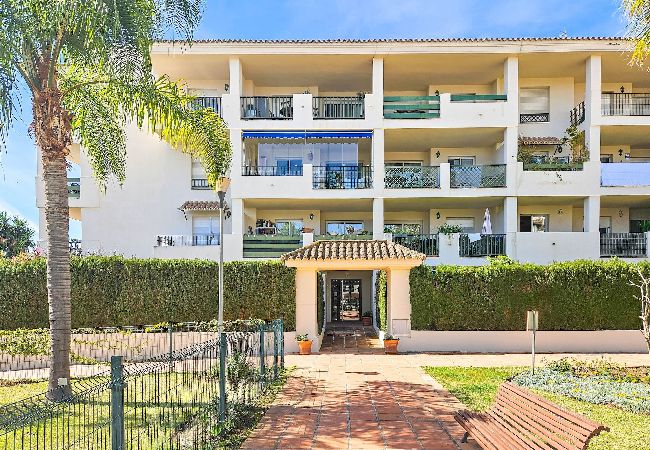 Apartment in Marbella - Lorcrimar III close to Puerto Banus, and the beach  Apartment in Marbella - Lorcrimar III close to Puerto Banus, and the beach