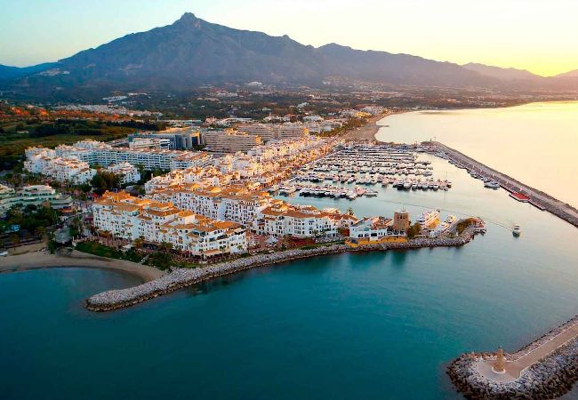 Apartment in Marbella - Lorcrimar III close to Puerto Banus, and the beach  Apartment in Marbella - Lorcrimar III close to Puerto Banus, and the beach