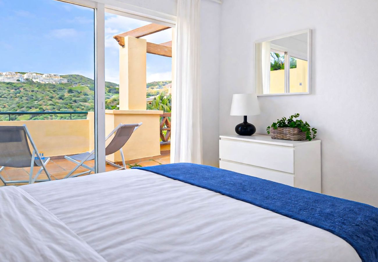 Apartment in Mijas Costa - 1 bed penthouse apt in Calahonda 