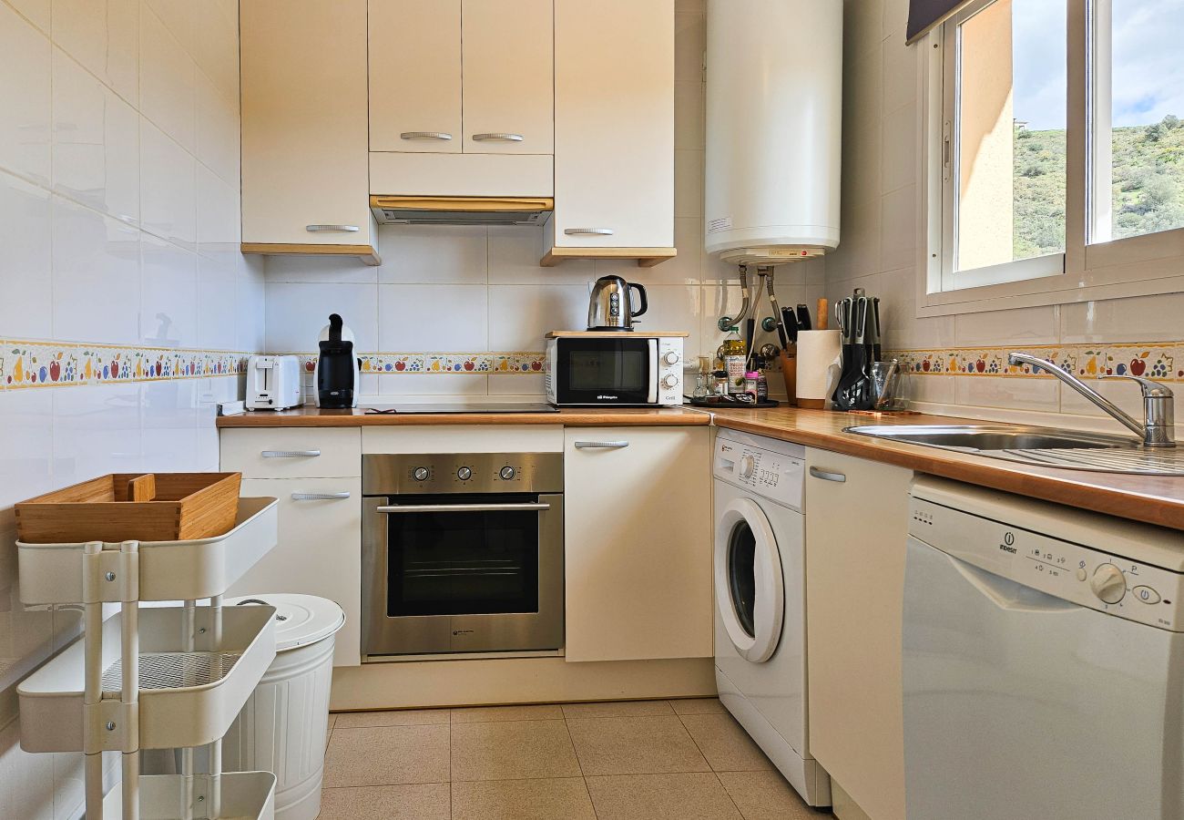 Apartment in Mijas Costa - 1 bed penthouse apt in Calahonda 