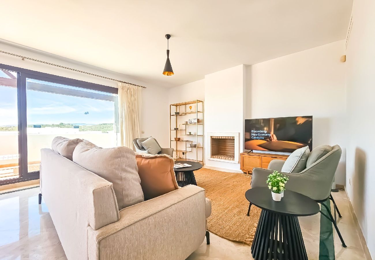 Apartment in Casares - Modern 3 bedroom penthouse in Casares Costa + BBQ 