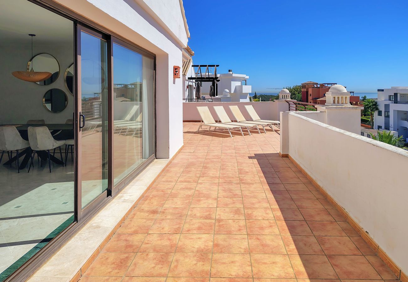 Apartment in Casares - Modern 3 bedroom penthouse in Casares Costa + BBQ 