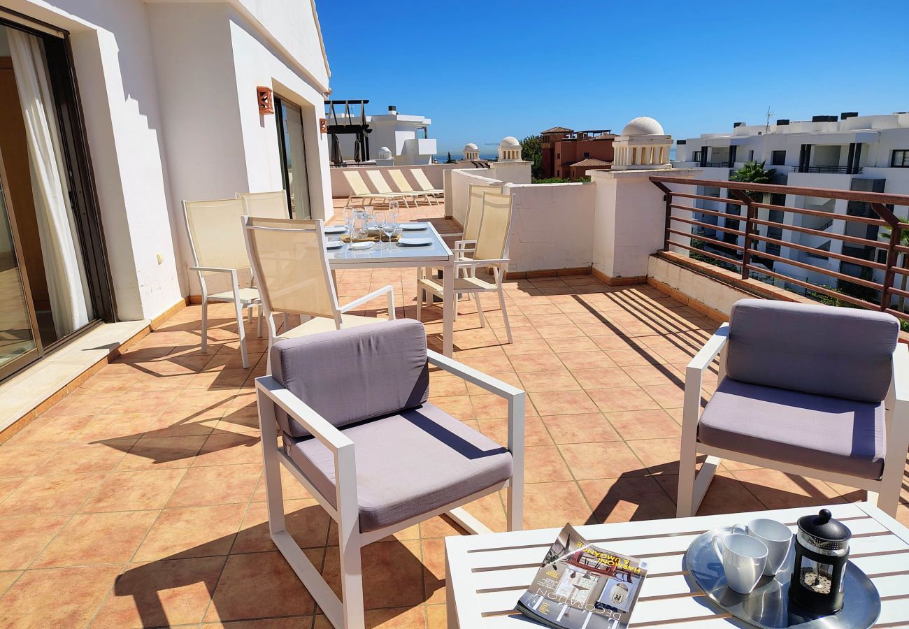 Apartment in Casares - Modern 3 bedroom penthouse in Casares Costa + BBQ 