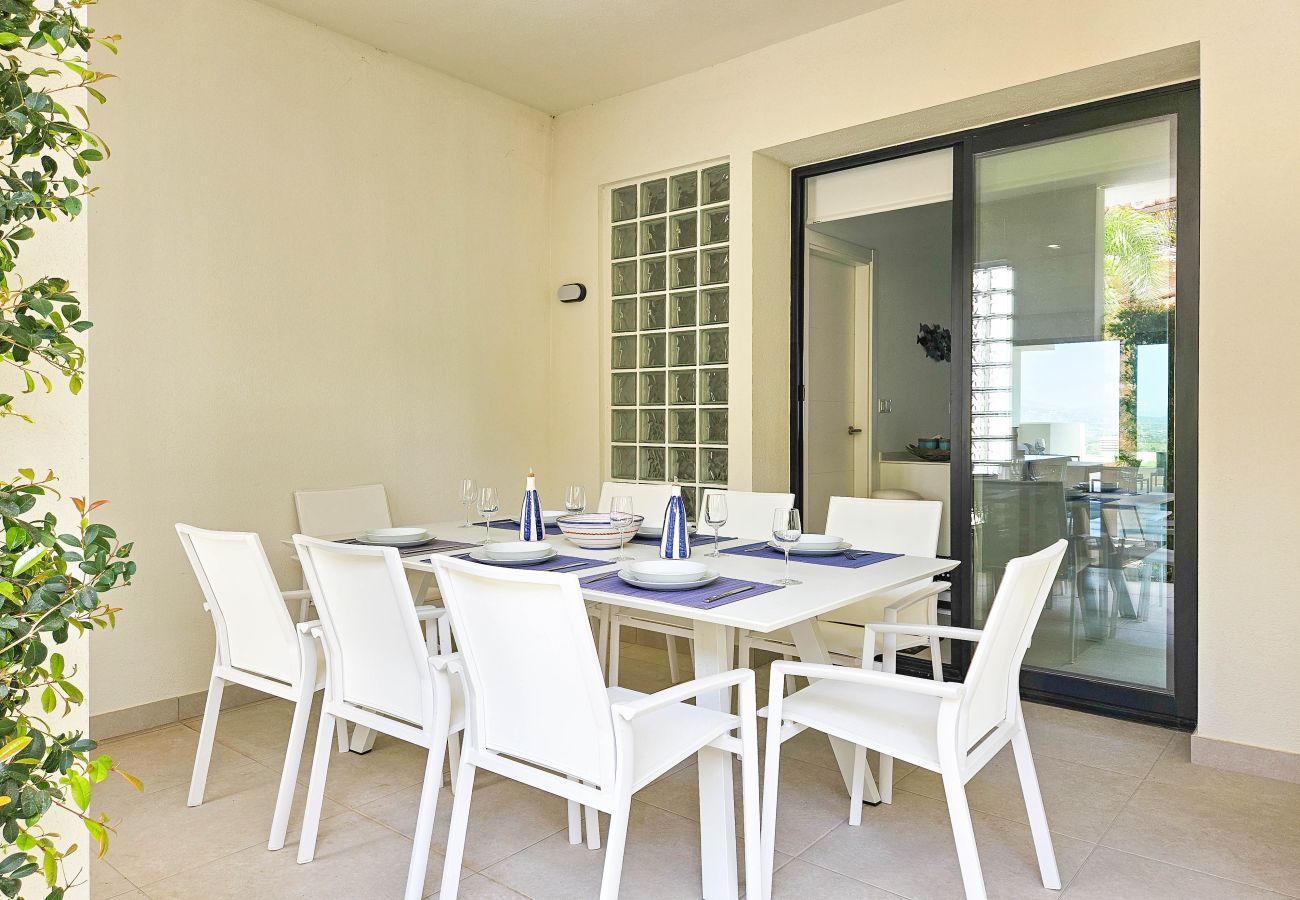 Apartment in Casares - Modern 2 bed ground floor apartment Finca Cortesin 