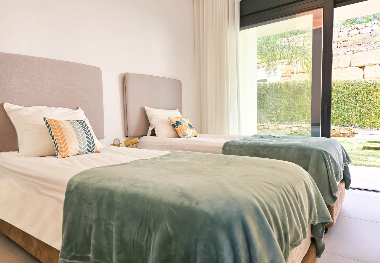 Apartment in Casares - Modern 2 bed ground floor apartment Finca Cortesin 