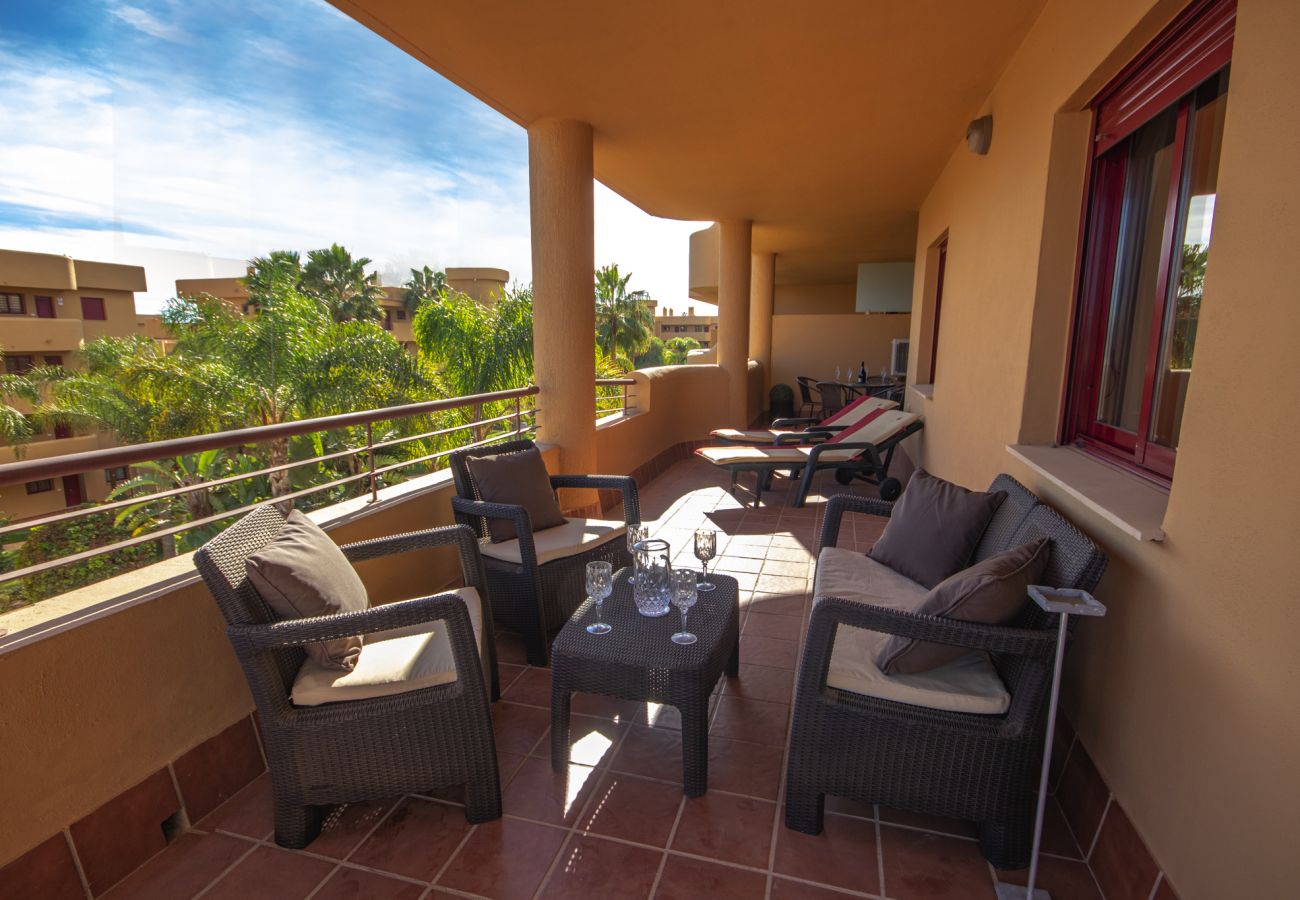 Apartment in La Cala de Mijas - 3 bed, La Cala Azul @ La Cala 