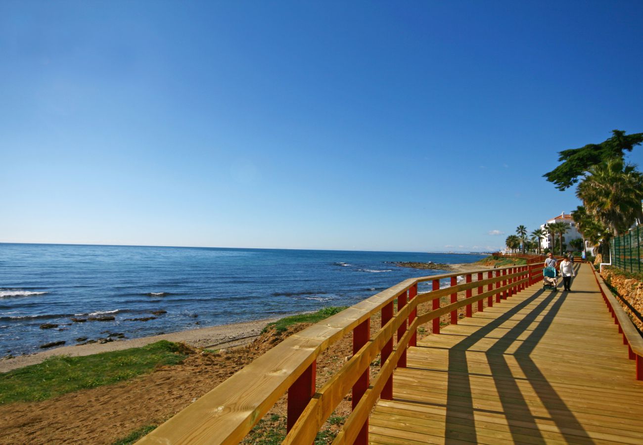 Apartment in La Cala de Mijas - 3 bed, La Cala Azul @ La Cala 