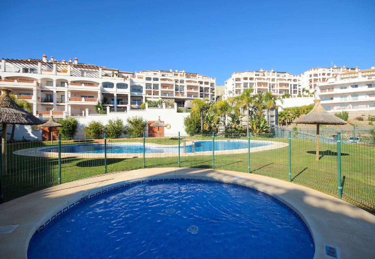 Apartment in Mijas Costa - Spacious PH with Panoramic Views 