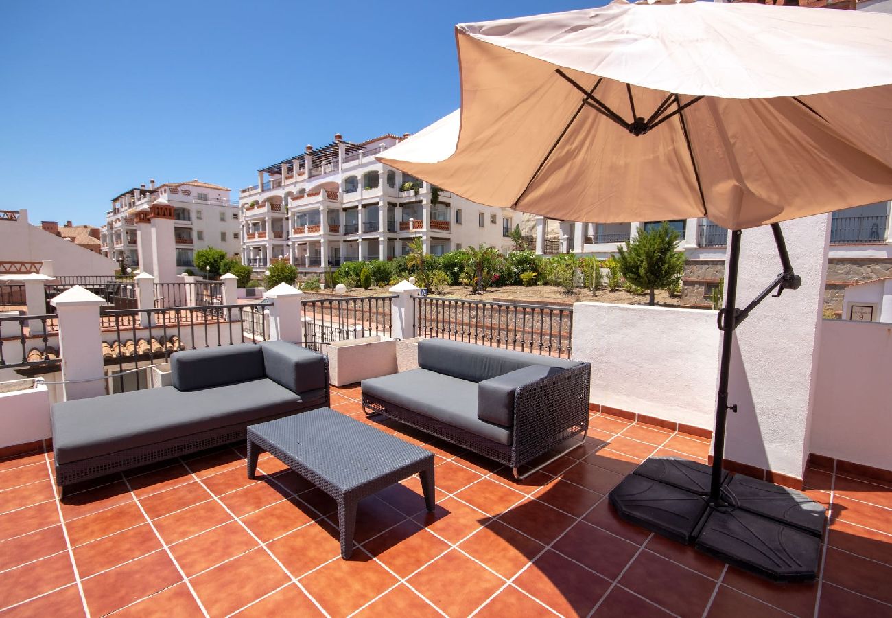 Apartment in Mijas Costa - Spacious PH with Panoramic Views 