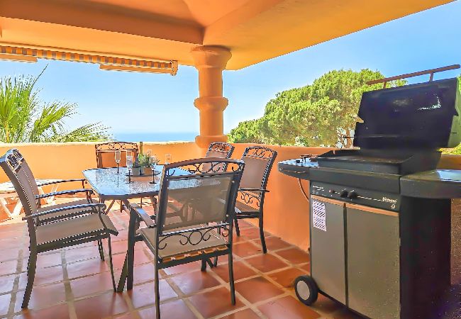 Apartment in Mijas Costa - 3 bedroom penthouse apartment in Calahonda  Apartment in Mijas Costa - 3 bedroom penthouse apartment in Calahonda