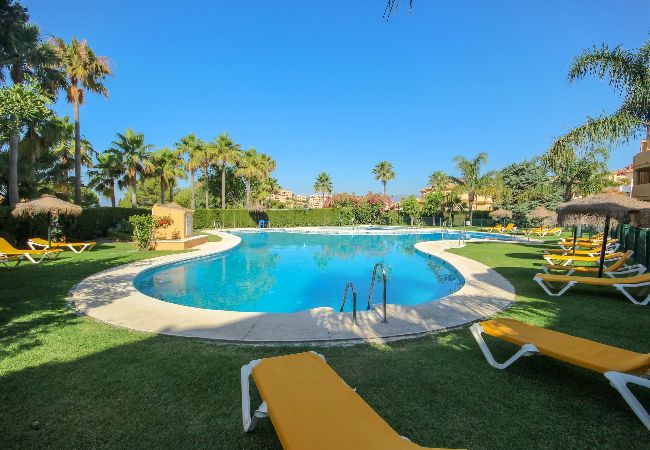 Apartment in Mijas Costa - 3 bedroom penthouse apartment in Calahonda  Apartment in Mijas Costa - 3 bedroom penthouse apartment in Calahonda