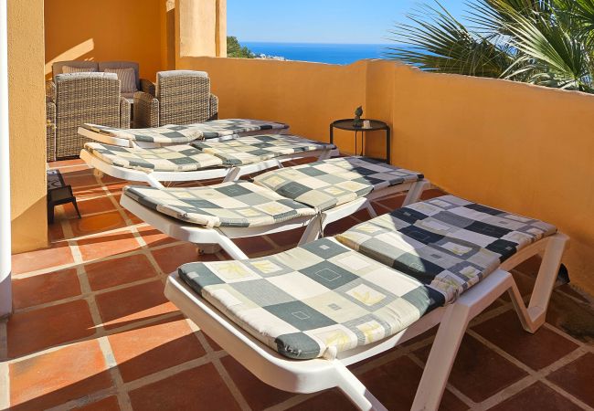 Apartment in Mijas Costa - 3 bedroom penthouse apartment in Calahonda  Apartment in Mijas Costa - 3 bedroom penthouse apartment in Calahonda