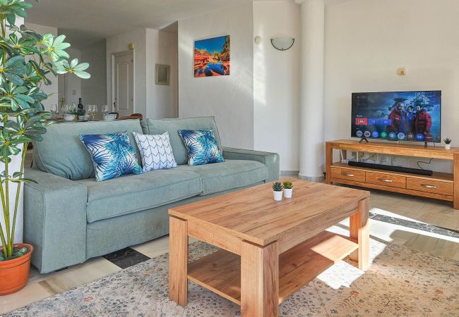 Apartment in Mijas Costa - 3 bedroom penthouse apartment in Calahonda  Apartment in Mijas Costa - 3 bedroom penthouse apartment in Calahonda