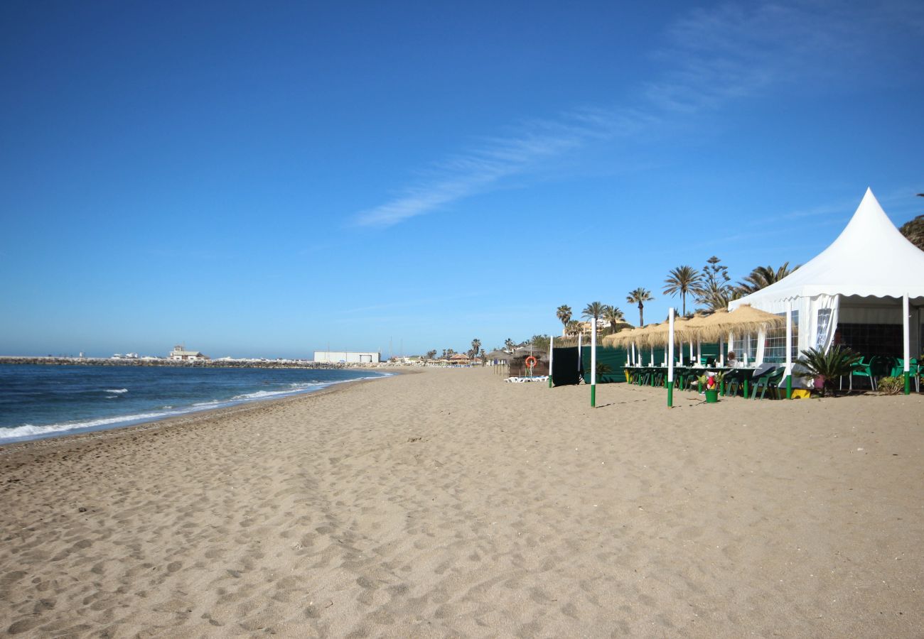 Apartment in Marbella - Garden level apt - 300 m to Cabopino Golf 