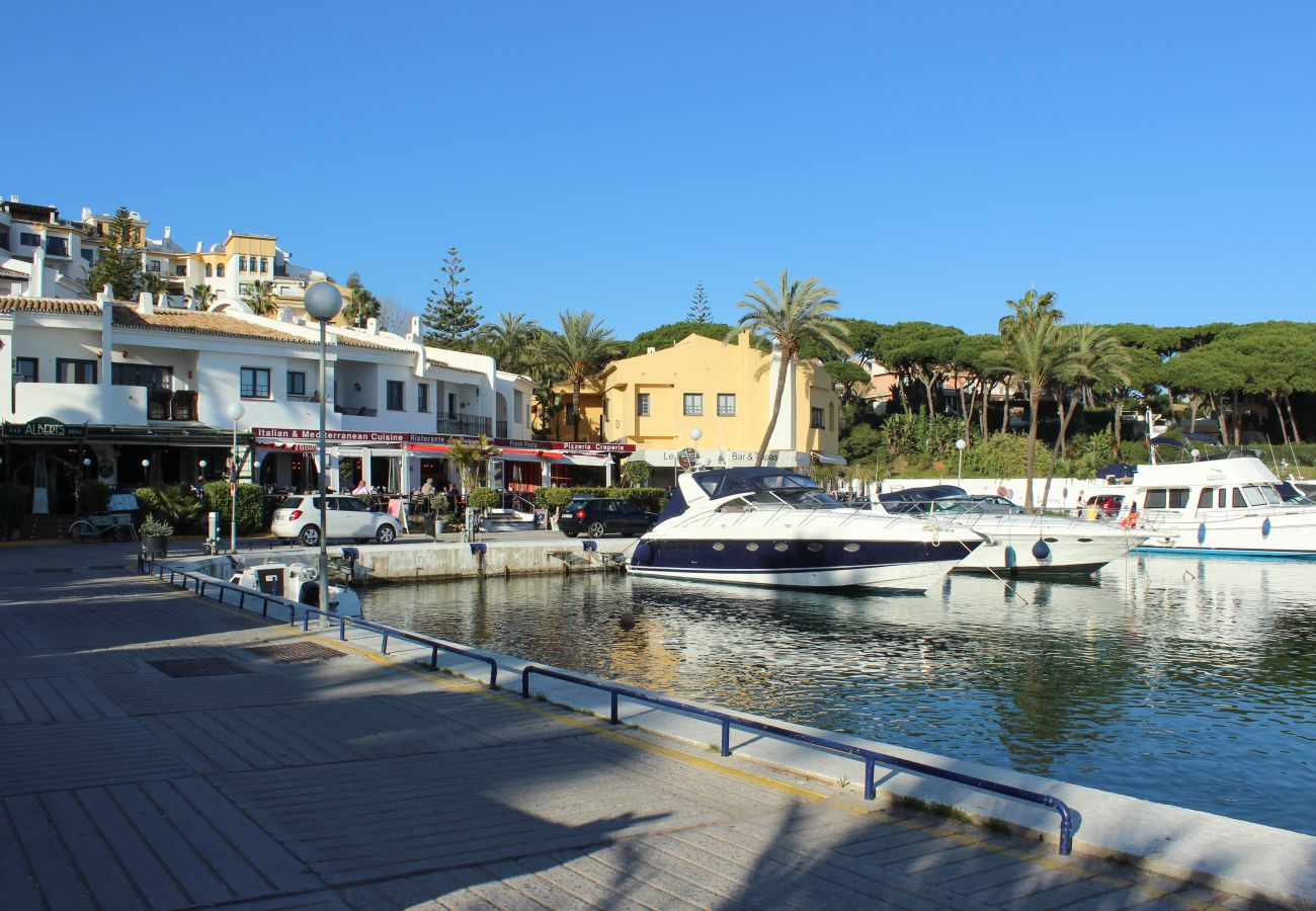 Apartment in Marbella - Garden level apt - 300 m to Cabopino Golf 