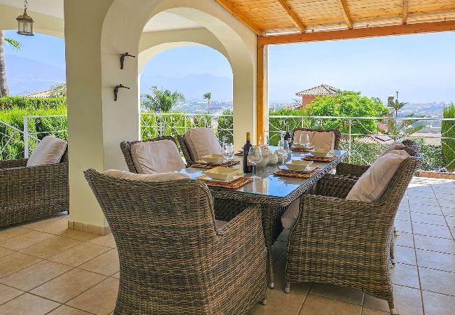 Villa in Mijas Costa - Beautiful 5 bed villa with pool  Villa in Mijas Costa - Beautiful 5 bed villa with pool