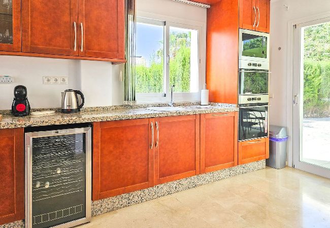 Villa in Mijas Costa - Beautiful 5 bed villa with pool  Villa in Mijas Costa - Beautiful 5 bed villa with pool