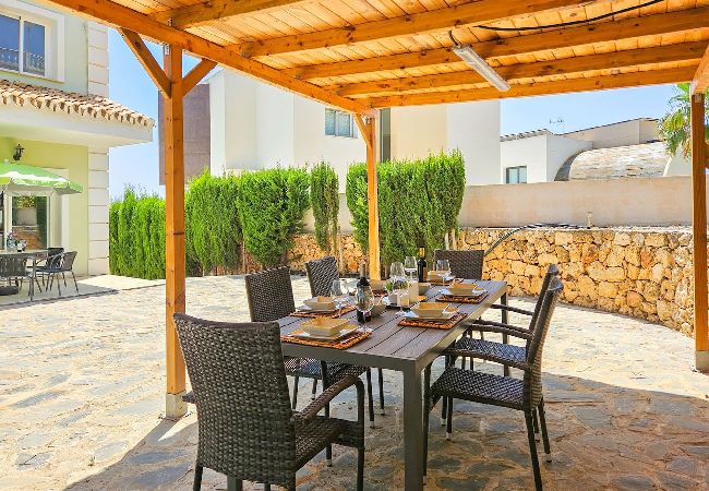 Villa in Mijas Costa - Beautiful 5 bed villa with pool  Villa in Mijas Costa - Beautiful 5 bed villa with pool