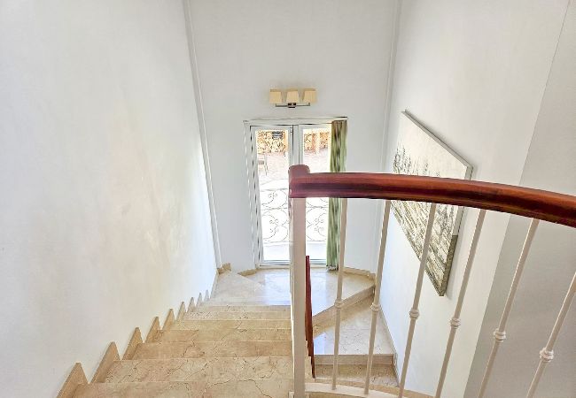 Villa in Mijas Costa - Beautiful 5 bed villa with pool  Villa in Mijas Costa - Beautiful 5 bed villa with pool