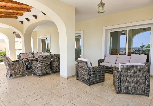 Villa in Mijas Costa - Beautiful 5 bed villa with pool  Villa in Mijas Costa - Beautiful 5 bed villa with pool