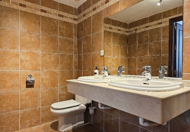 Villa in Mijas Costa - Beautiful 5 bed villa with pool  Villa in Mijas Costa - Beautiful 5 bed villa with pool