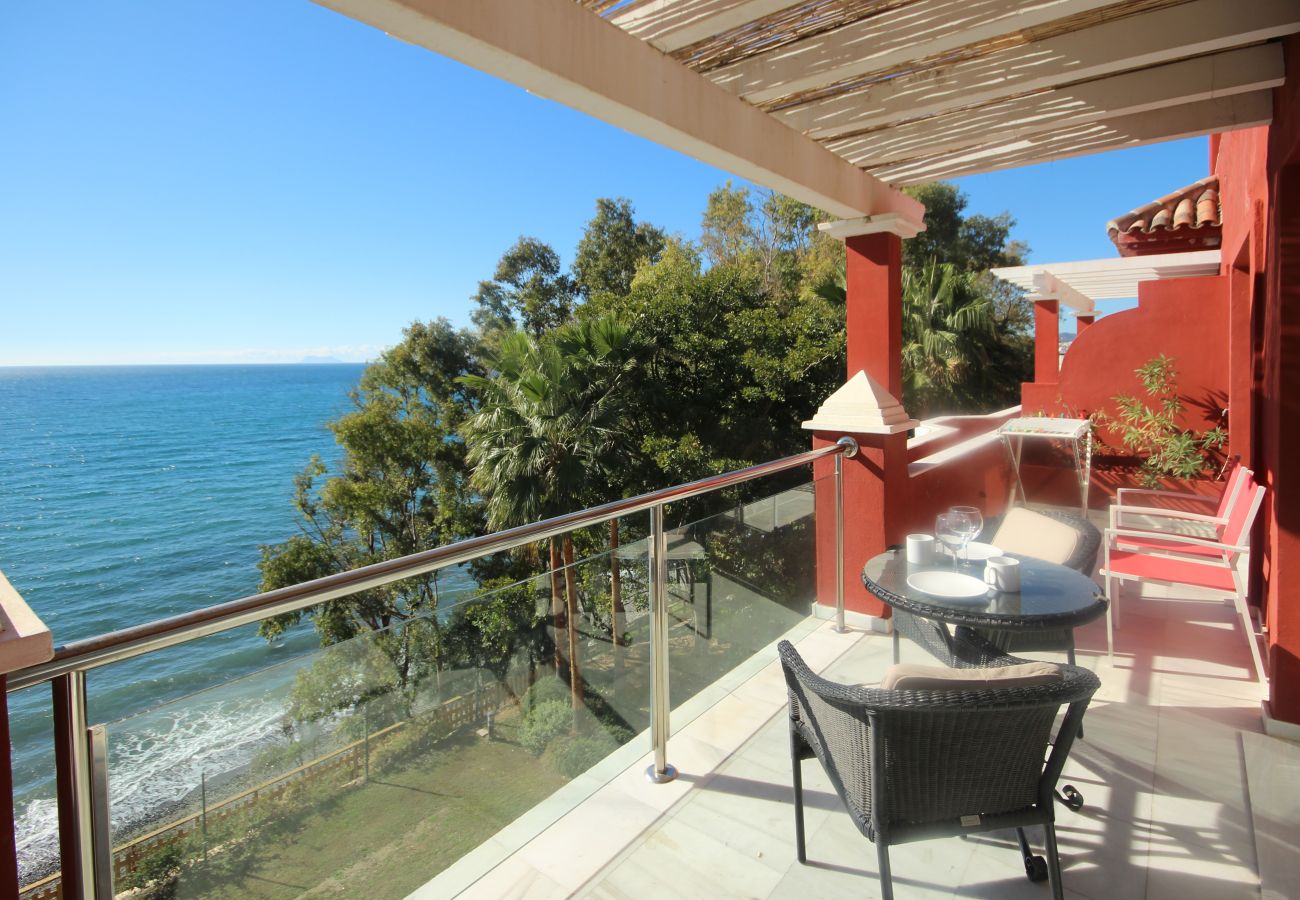 Apartment in Estepona - 2 Bedroom Penthouse Punta Plata Beach Estepona 50m from beach